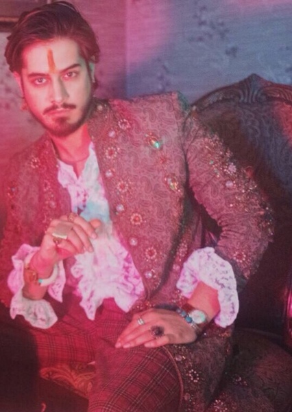 Avan Jogia photo