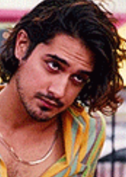 Avan Jogia photo