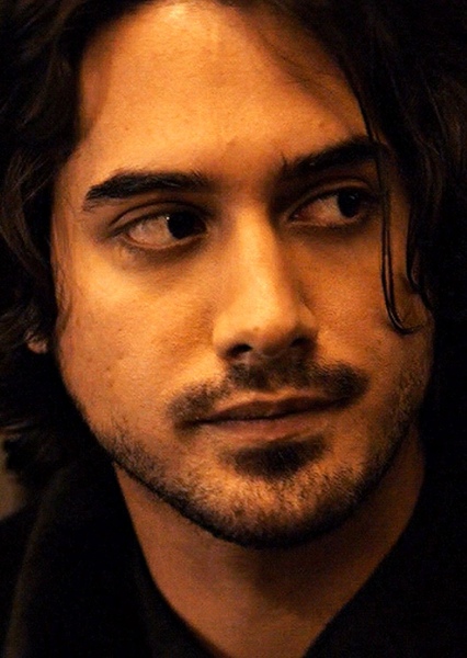 Avan Jogia photo