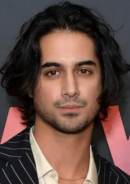 Avan Jogia photo