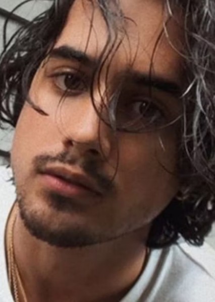 Avan Jogia photo