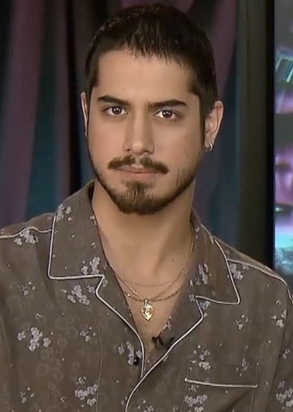 Avan Jogia photo