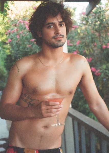 Avan Jogia photo
