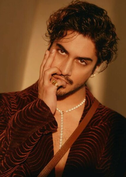 Avan Jogia photo