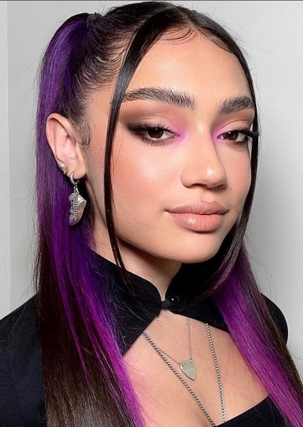 Avani Gregg photo