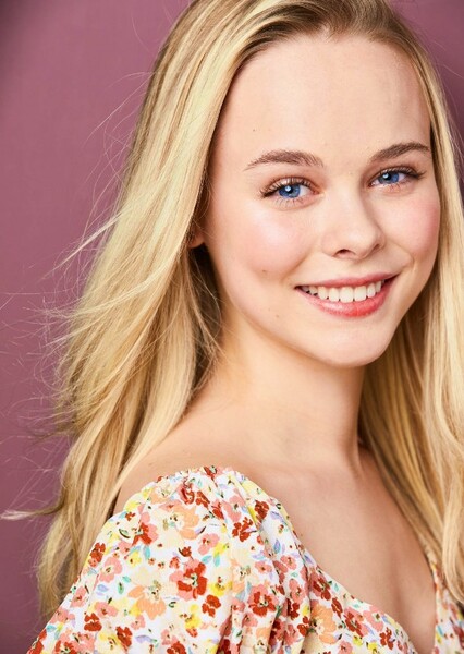Averi White photo