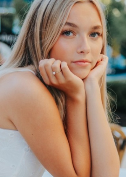 Avery Blythe photo