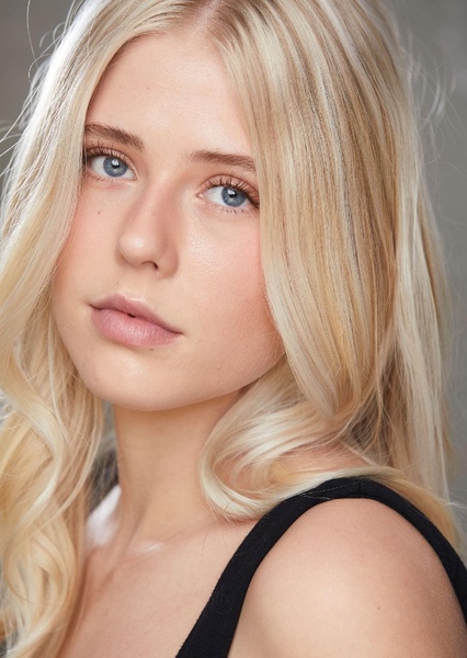 Avery Lynch photo