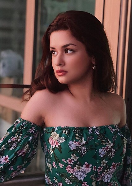 Avneet Kaur photo
