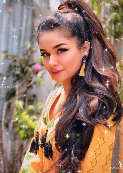 Avneet Kaur photo