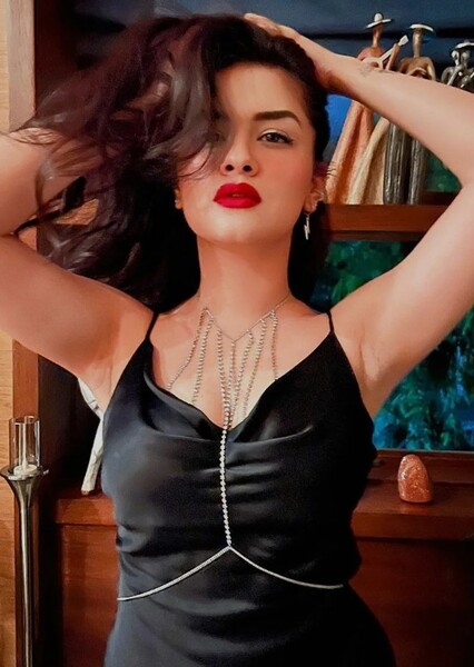 Avneet Kaur photo
