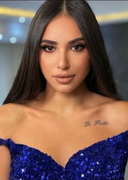 Aya Samaha photo