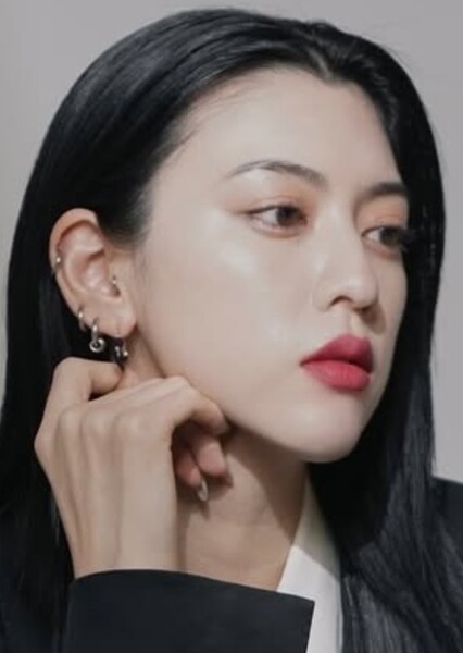 Ayaka Miyoshi photo