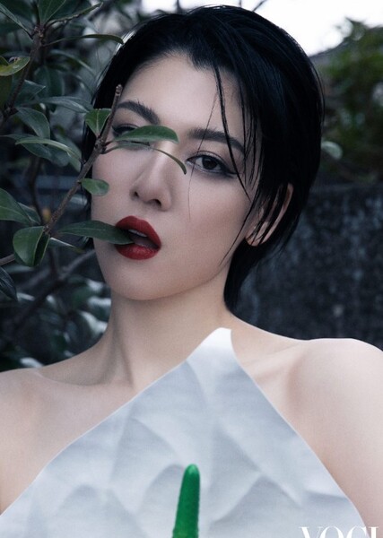 Ayaka Miyoshi photo