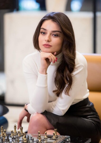 Ayça Ayşin Turan photo