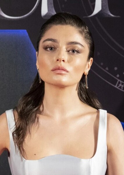Ayça Ayşin Turan photo