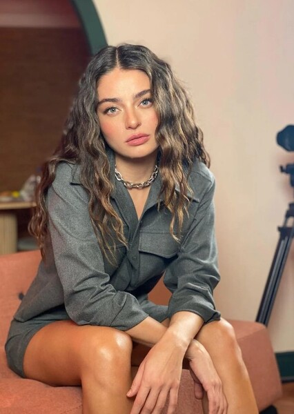 Ayça Ayşin Turan photo