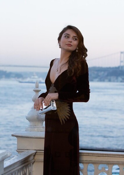 Ayça Ayşin Turan photo