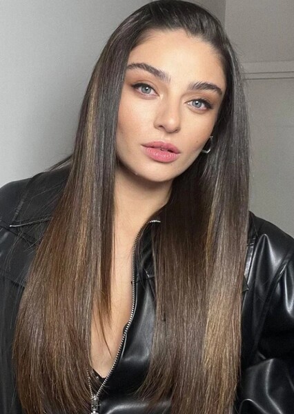 Ayça Ayşin Turan photo