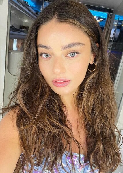 Ayça Ayşin Turan photo
