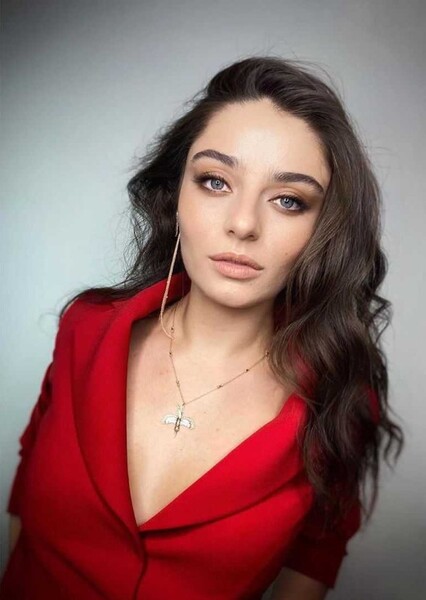 Ayça Ayşin Turan photo