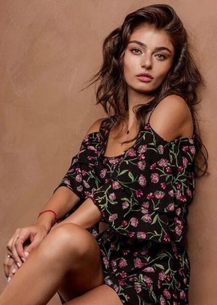 Ayça Ayşin Turan photo