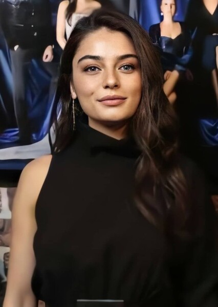 Ayça Ayşin Turan photo