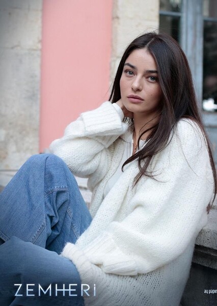 Ayça Ayşin Turan photo