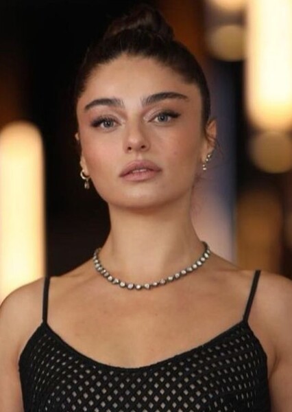 Ayça Ayşin Turan photo