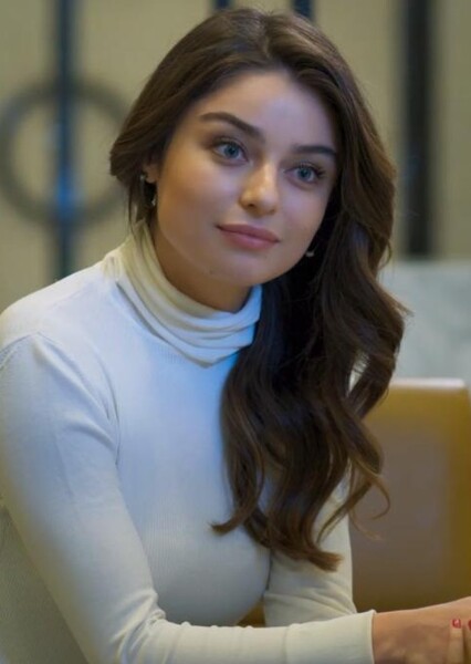 Ayça Ayşin Turan photo