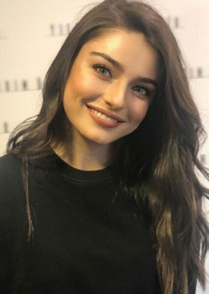 Ayça Ayşin Turan photo