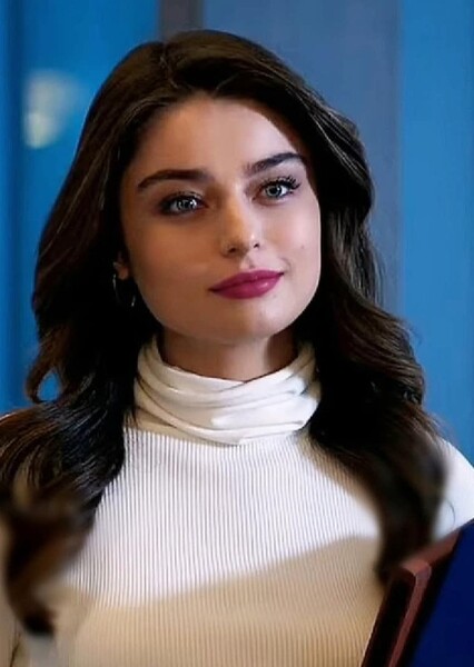 Ayça Ayşin Turan photo