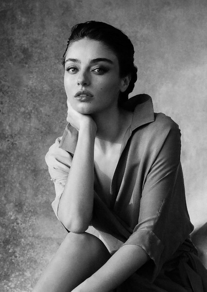 Ayça Ayşin Turan photo