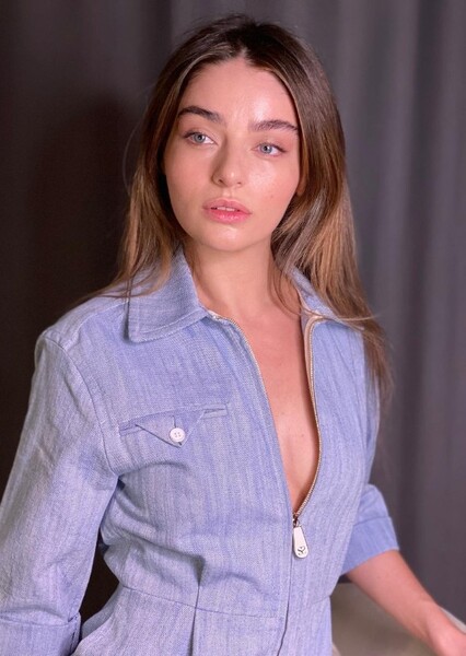 Ayça Ayşin Turan photo