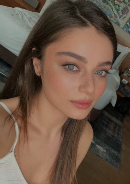 Ayça Ayşin Turan photo