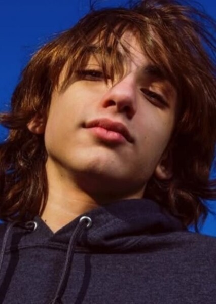 Azhy Robertson photo