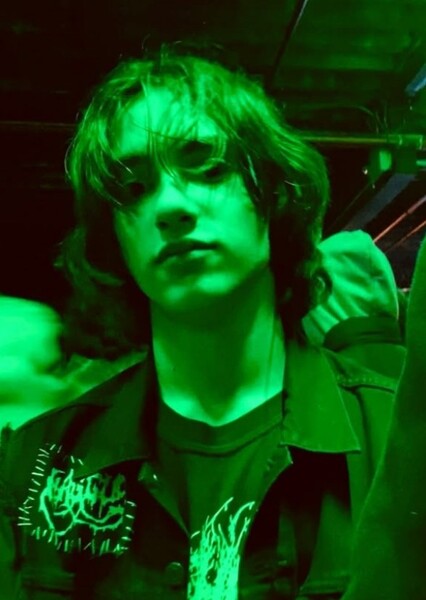 Azhy Robertson photo