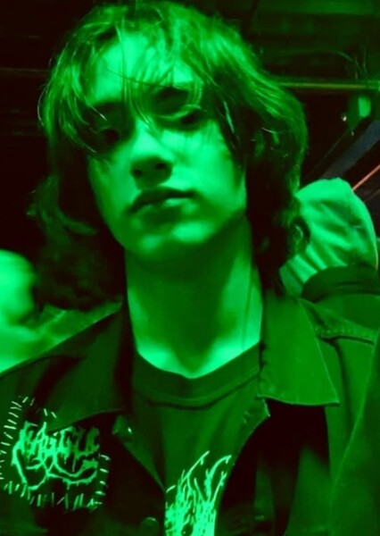 Azhy Robertson photo