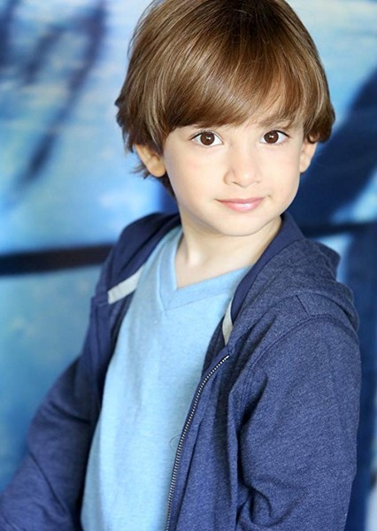 Azhy Robertson photo