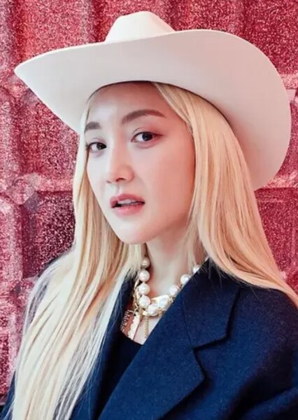 Luna Snow