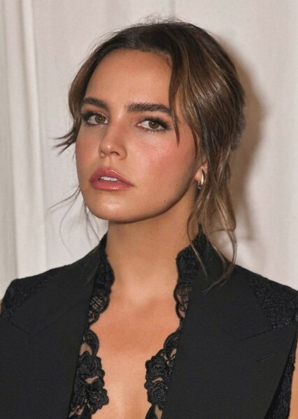 Bailee Madison photo