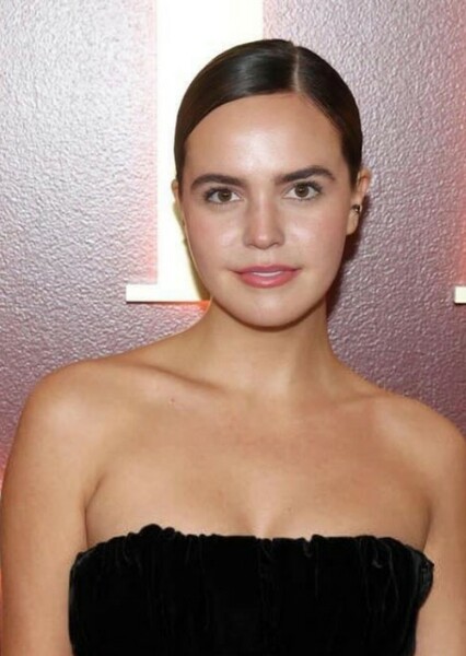 Bailee Madison photo