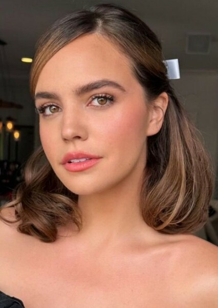 Bailee Madison photo