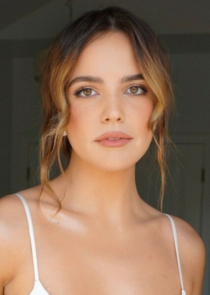 Bailee Madison photo