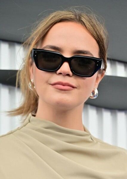 Bailee Madison photo