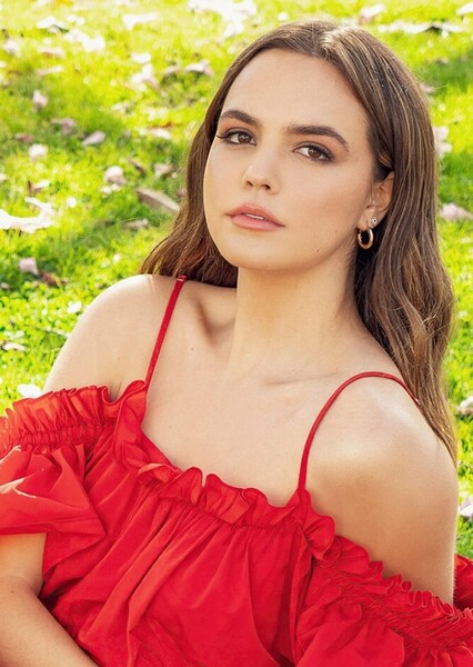 Bailee Madison photo