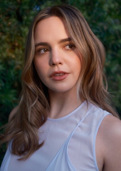 Bailee Madison photo