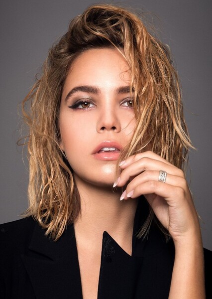 Bailee Madison photo