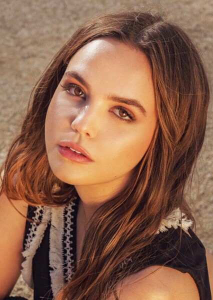 Bailee Madison photo