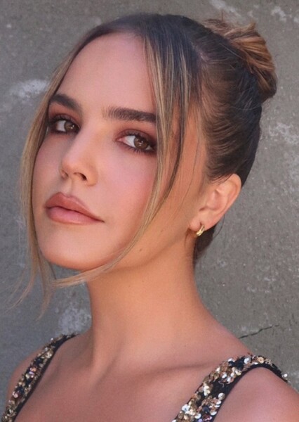 Bailee Madison photo